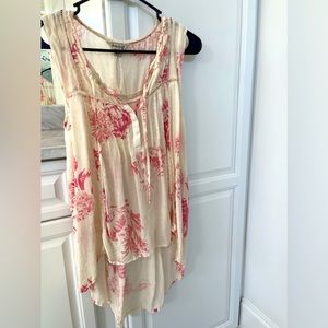 Flowing floral perfection